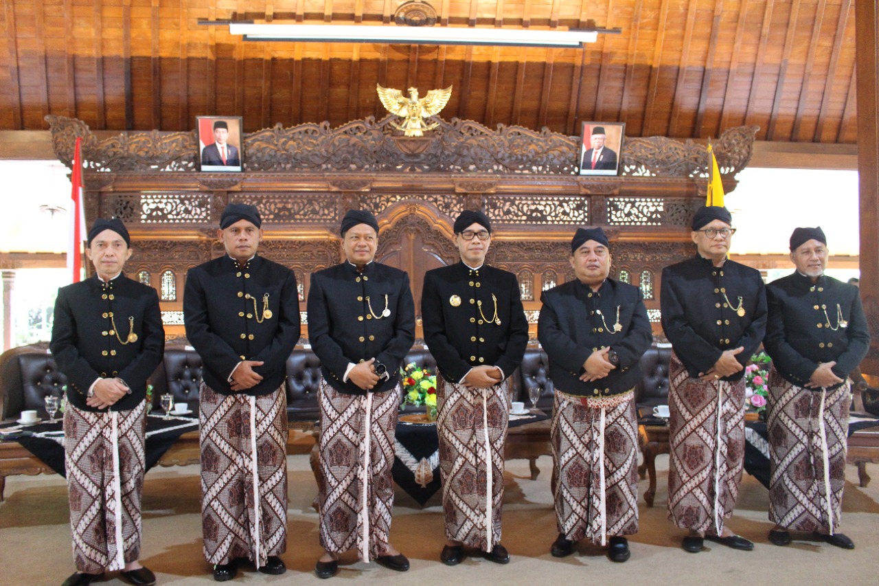 upacara ketua 2